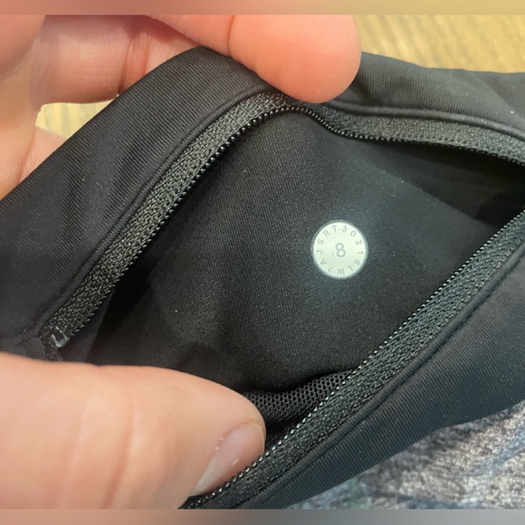 Lululemon Speed Up Short low rise 2.5” inseam size 8 - Picture 7 of 8